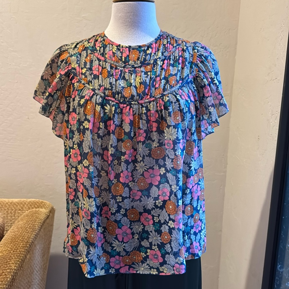 Trovata Birds Of Paradise Delicate soft sheer floral cotton blend top.